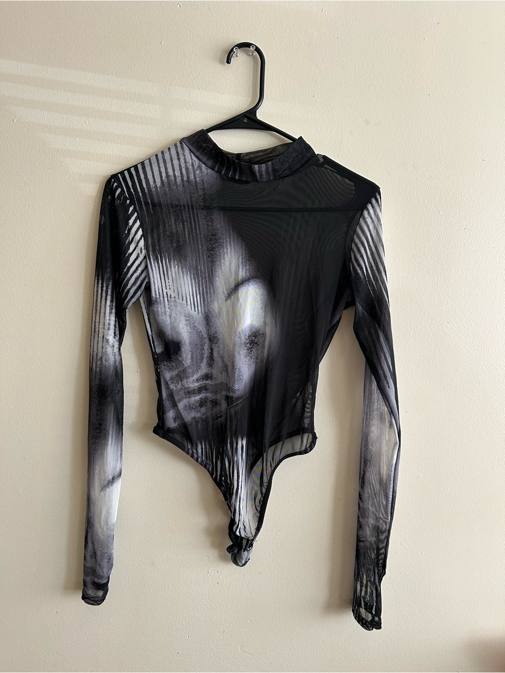 PrettyLittleThing Black & White Sheer Printed Long Sleeve Bodysuit